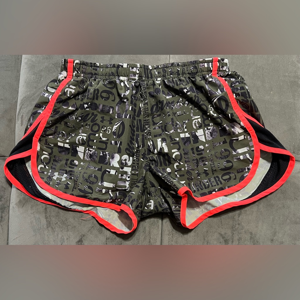 Under Armour Black And Red Graphic Shorts